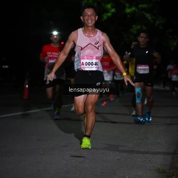 Runner Photo 1866786