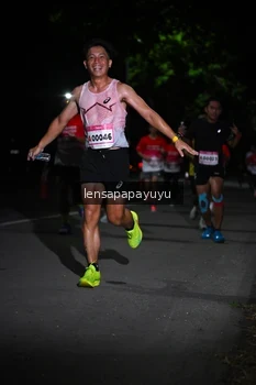 Runner Photo 1866793
