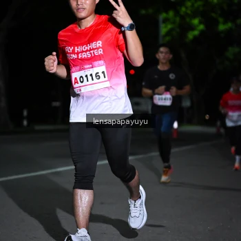 Runner Photo 1866835