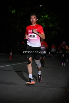 Runner Photo 1866891