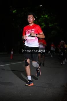 Runner Photo 1866894