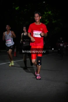 Runner Photo 1867007