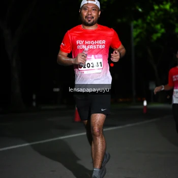 Runner Photo 1867109