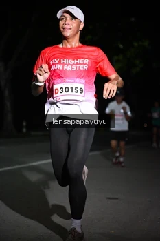 Runner Photo 1867145