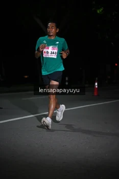 Runner Photo 1867165