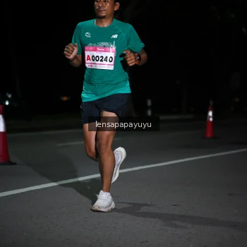 Runner Photo 1867168