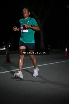 Runner Photo 1867177
