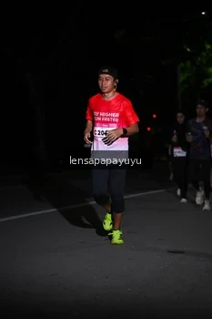 Runner Photo 1867188