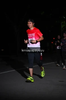 Runner Photo 1867191