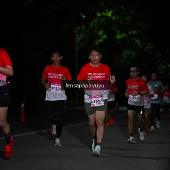 Runner Photo 1867236