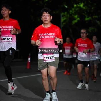 Runner Photo 1867256