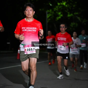 Runner Photo 1867264