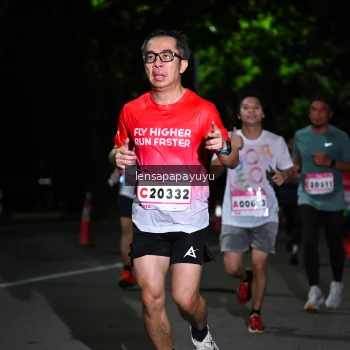 Runner Photo 1867277