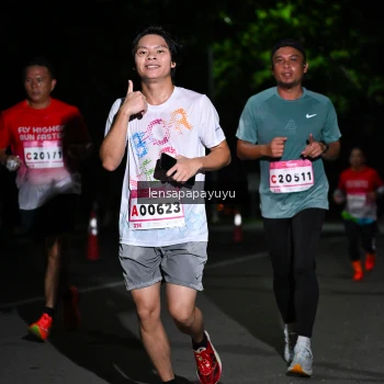 Runner Photo 1867280