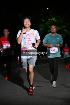 Runner Photo 1867284