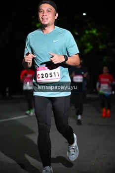 Runner Photo 1867312