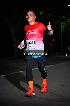 Runner Photo 1867335