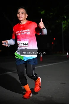Runner Photo 1867339