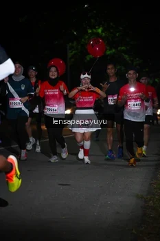 Runner Photo 1867342