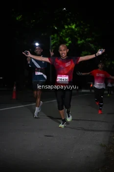 Runner Photo 1867355