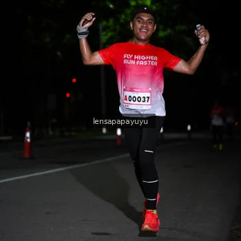 Runner Photo 1867371