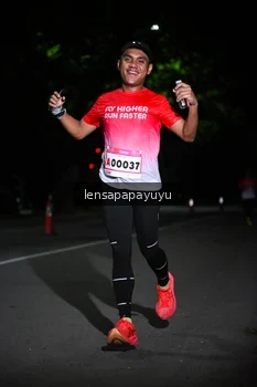 Runner Photo 1867382