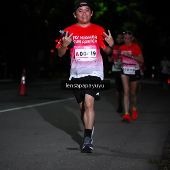 Runner Photo 1867410