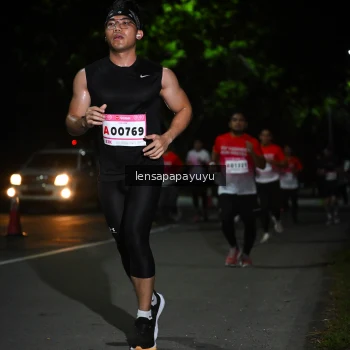 Runner Photo 1867413
