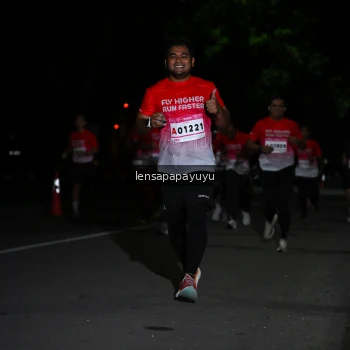 Runner Photo 1867417
