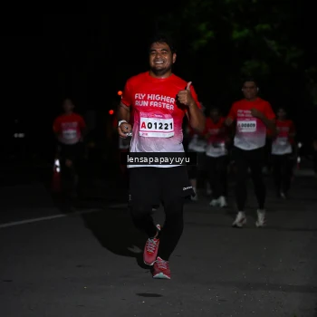 Runner Photo 1867424