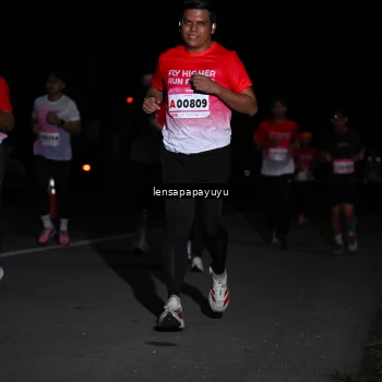 Runner Photo 1867440