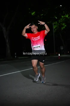Runner Photo 1867463