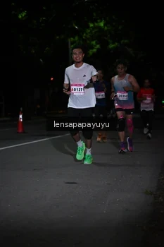 Runner Photo 1867483