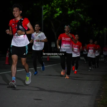 Runner Photo 1867633