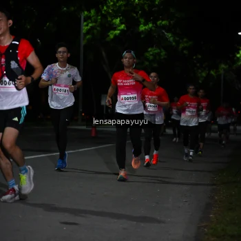 Runner Photo 1867650