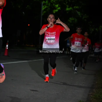 Runner Photo 1867666