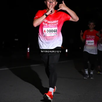 Runner Photo 1867686