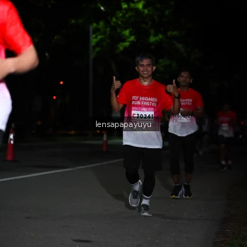 Runner Photo 1867695