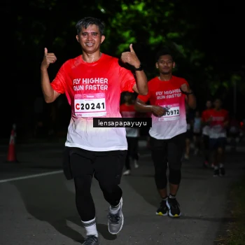 Runner Photo 1867715