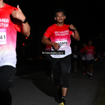 Runner Photo 1867731