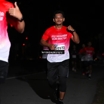 Runner Photo 1867735