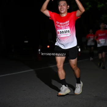 Runner Photo 1867806