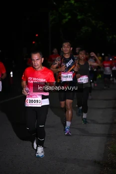 Runner Photo 1867812
