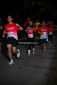 Runner Photo 1867847