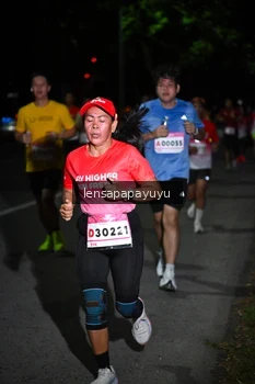 Runner Photo 1867904
