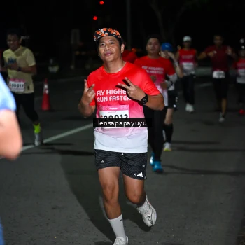 Runner Photo 1867940