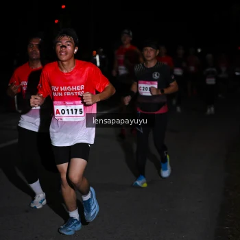 Runner Photo 1868153