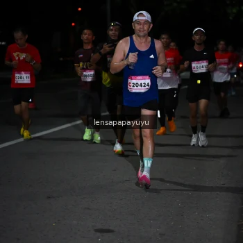 Runner Photo 1868283