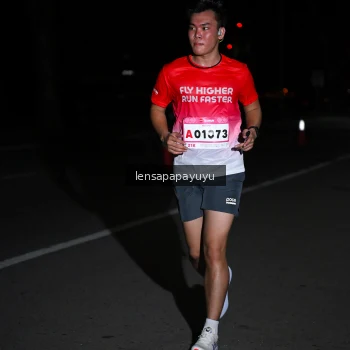 Runner Photo 1868641