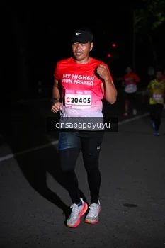 Runner Photo 1868657